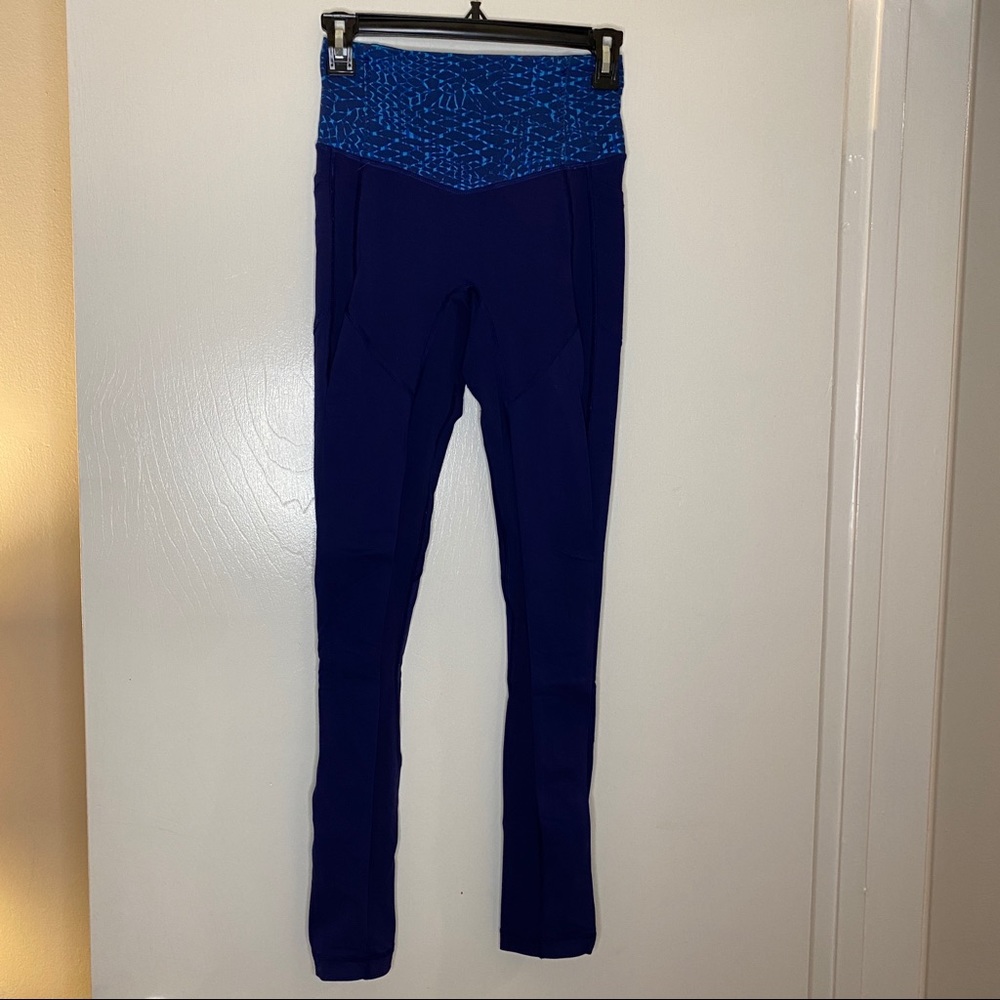 Lululemon All The Right Places Blue with blue snakeskin/water effect